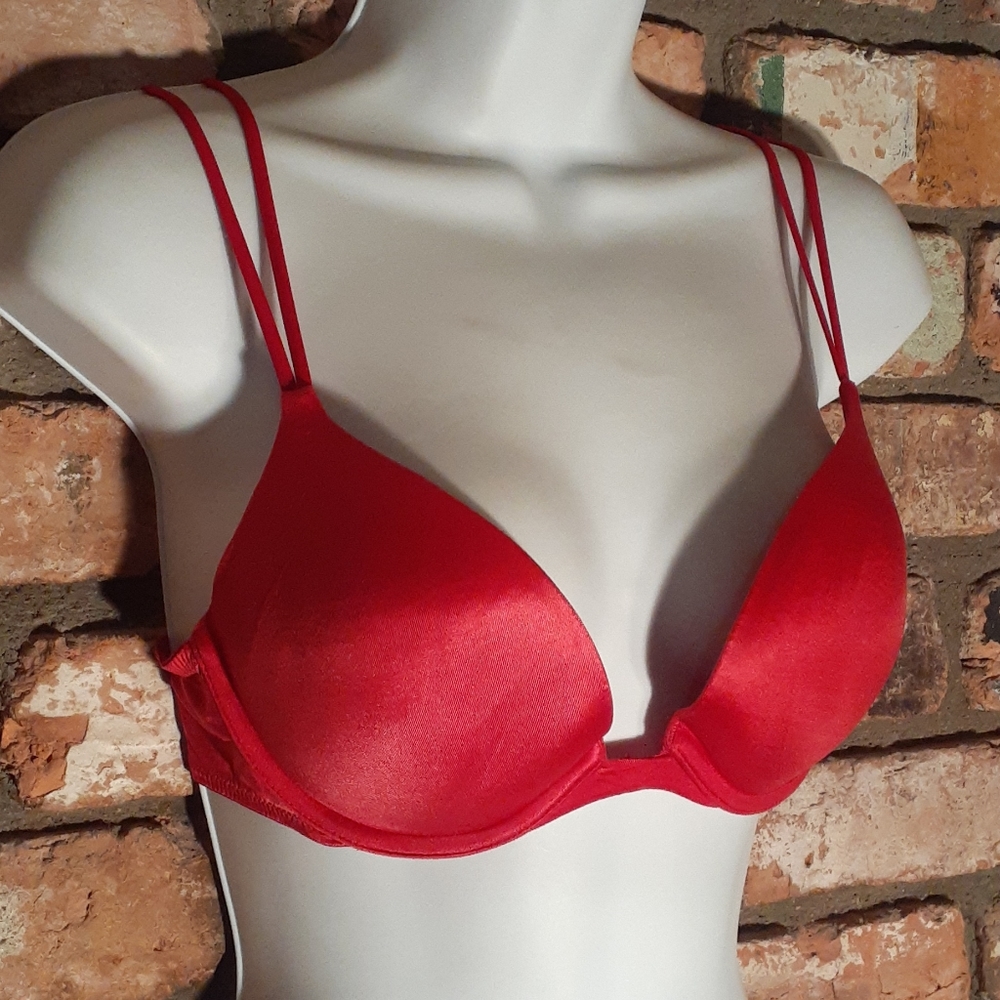 Victoria's Secret red push-up bra size 36B